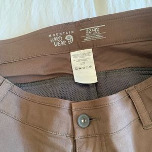 Used-Mens-Mountain Hardwear Hiking Roll Up Pants-Brown 32x32